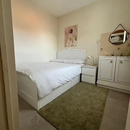 Winton House Home Stay-3